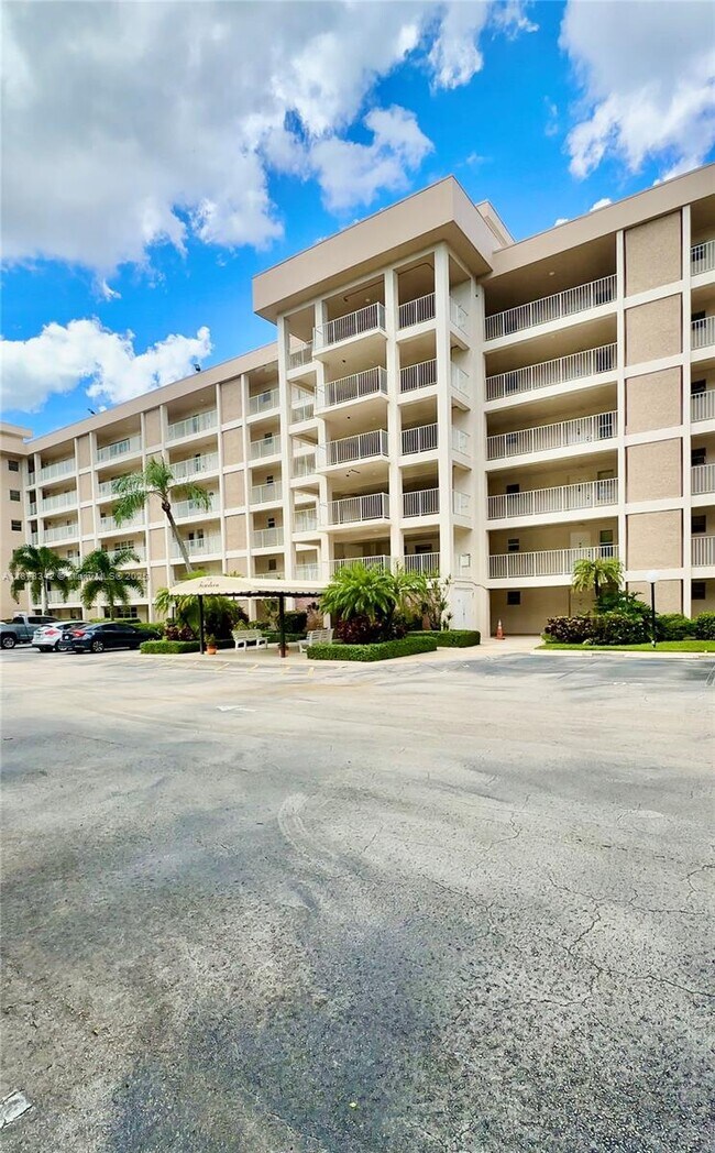 Building Photo - 2651 S Course Dr Unit 307 Rental
