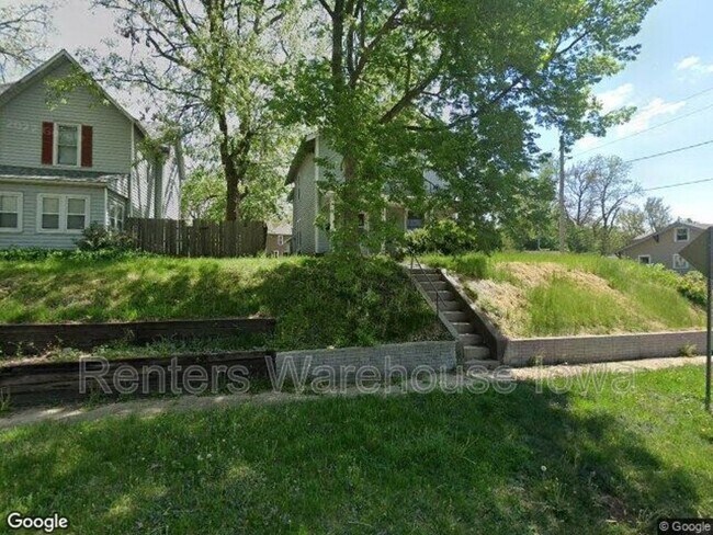 Building Photo - 901 41st St