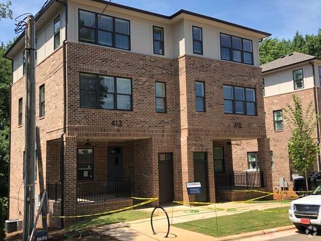 Building Photo - 410 Faison Ave Unit 404 Faison Ave Rental
