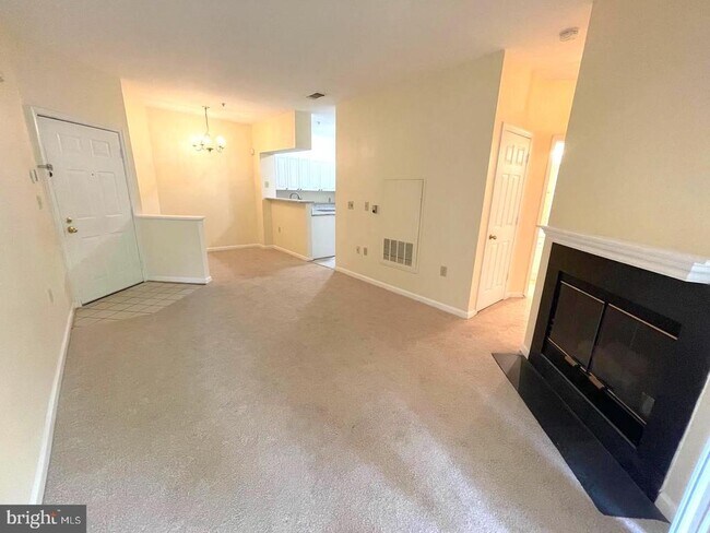 Photo - 2203 Westcourt Ln Unit 202