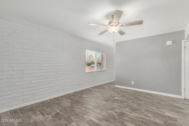 Photo - 1118 S McClintock Dr Unit 1