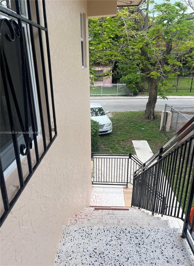 Photo - 3314 NW 8th Ave Unit 2