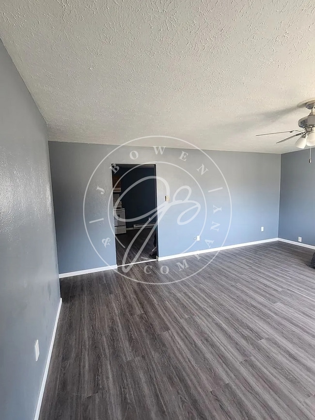 Photo - Spacious twin plex- 2 bed 1 bath - Lake Township-Lake Schools!