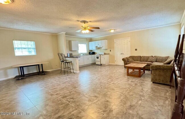 Photo - 5557 Floral Ave