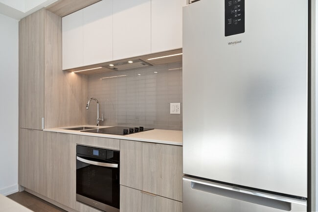 Photo - 395 Square One Dr