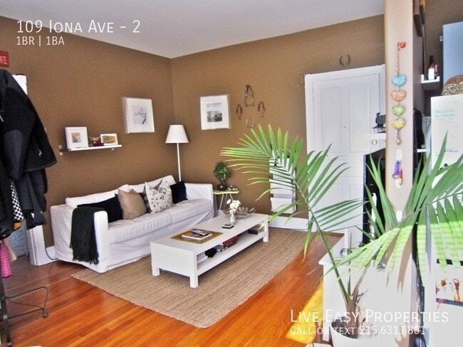 Photo - 109 Iona Ave Unit 2
