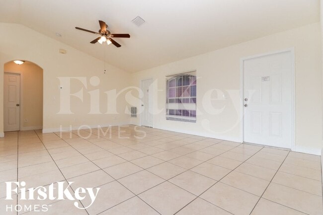 Photo - 3816 20th St W