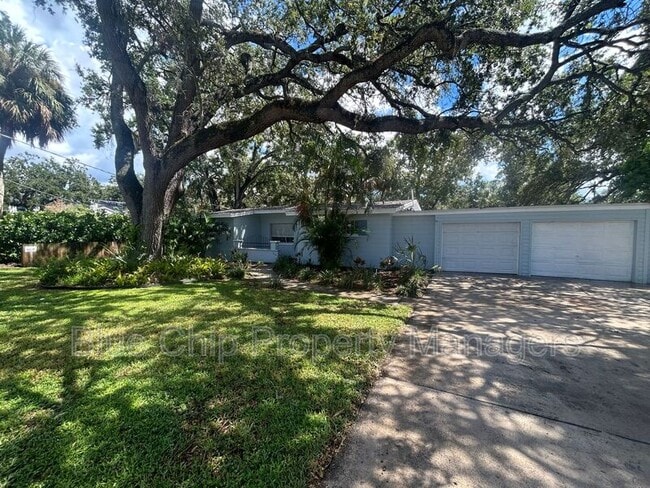 Building Photo - 4634 W Sunset Blvd Rental