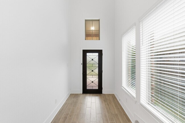 Photo - 10519 Cecilia Star Ln