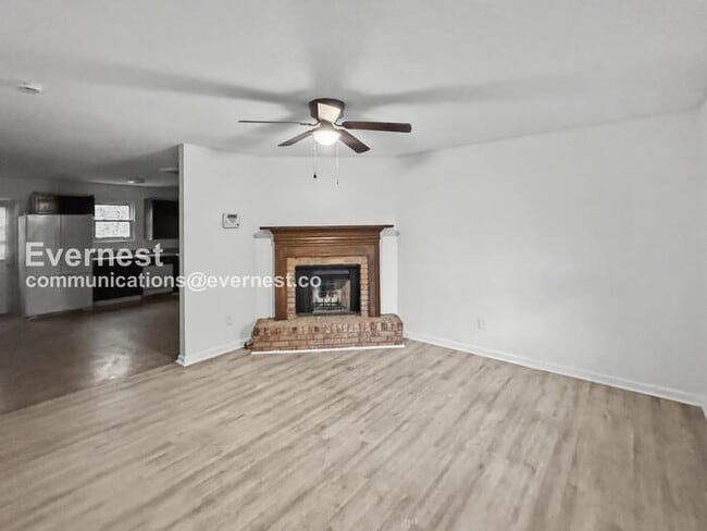 Photo - 426 Buckingham Cir