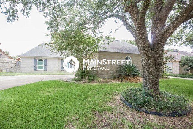 3 Bedroom Pet-Friendly Home in Houston, TX with Main Street Renewal