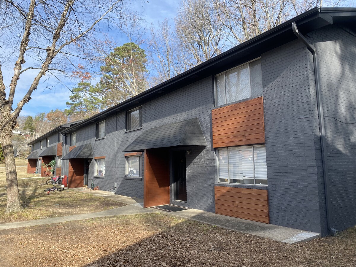 East Ridge Flats and Townhomes - East Ridge Flats and Townhomes