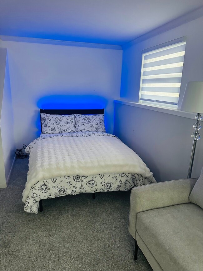 Photo - 15742 Woodmont St