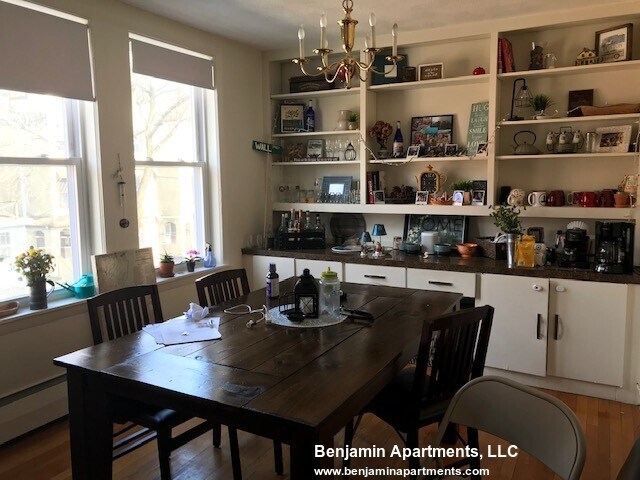 Photo - 316 Tappan St Unit 5