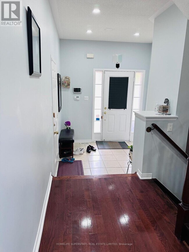 Photo - 122 Hollingsworth Cir