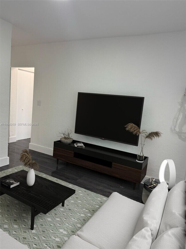 Photo - 212 NW 15th St Unit 2