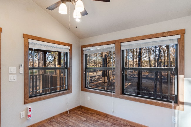 Photo - 6801 FM 1616