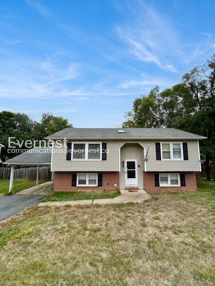 11406 Wentworth Ct