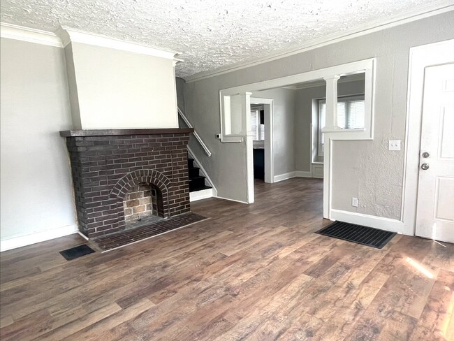 Photo - 3942-44 Cornelius Avenue Unit 3944