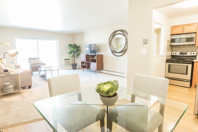 Photo - Glen Meadow Apartments