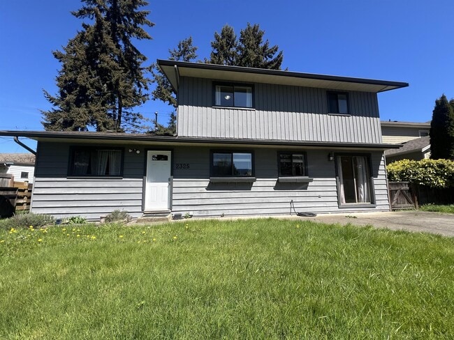 Photo - 2325 Bowen Rd