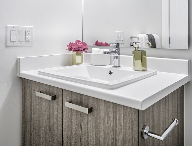 Photo - The Bristol - 5738 175th Street