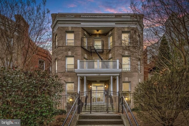 Building Photo - 1108 Columbia Rd NW Unit 104 Rental