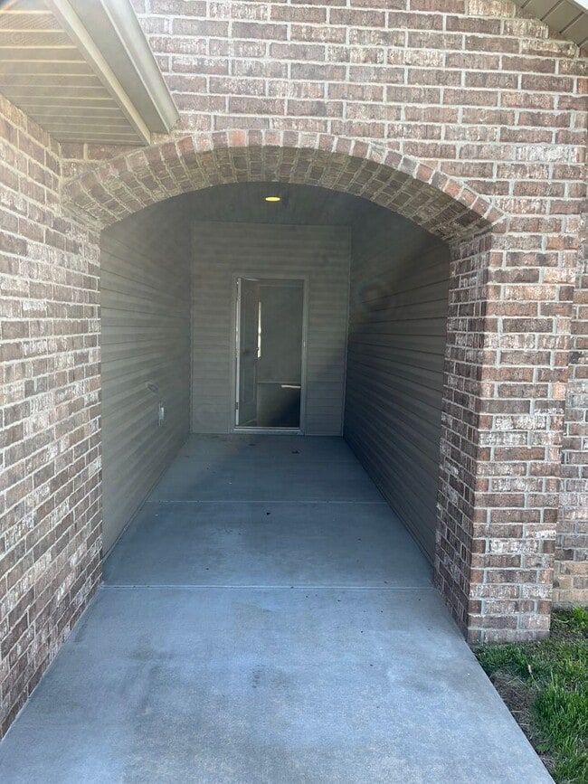 555 W Melody Ln