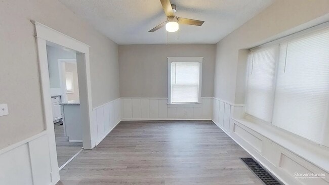 Photo - 215 N 23rd St