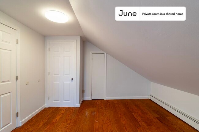 Photo - Room in Shared 4 bed/4 bath home Unidad D