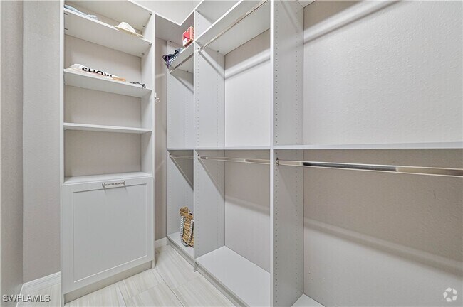 Building Photo - 5615 Sherborn Dr Unit 201 Rental