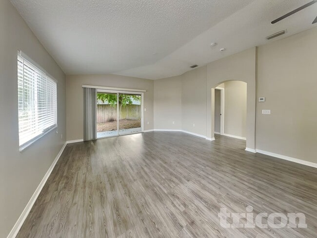 Photo - 11759 Lynmoor Dr