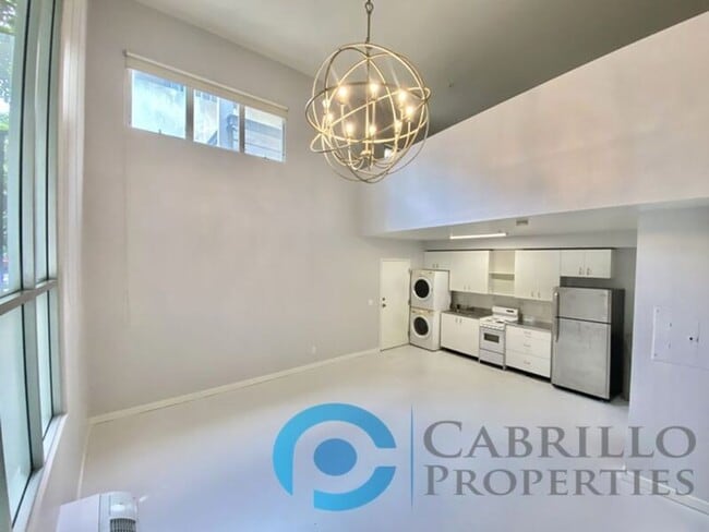 Building Photo - 908 G St Unit #11 Rental