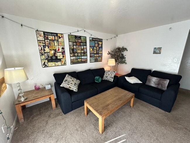 Photo - Private Room at Old Mill 224 Unidad B