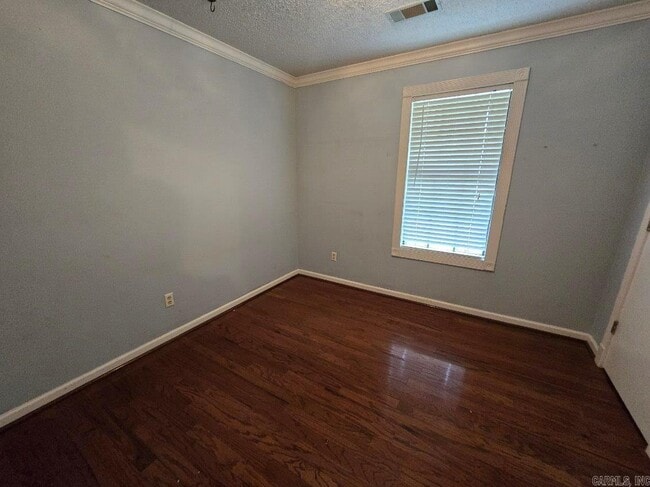 Photo - 3313 Henson Pl