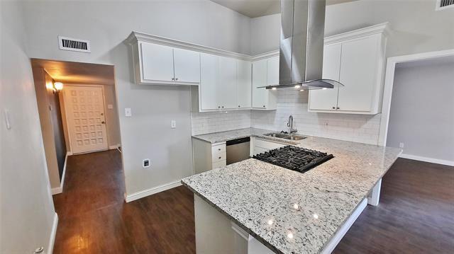 Photo - 1320 Iris Ln