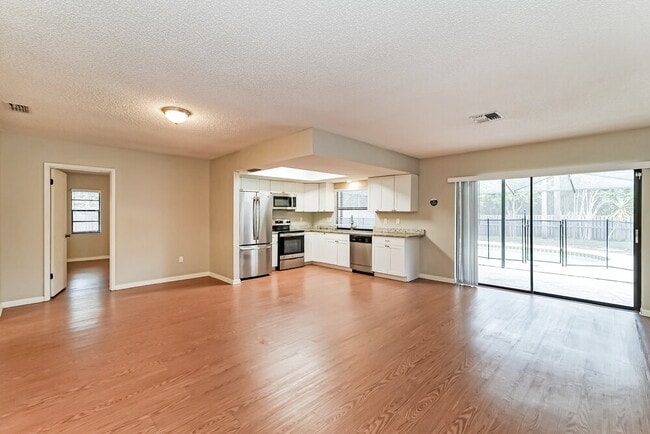 Photo - 3444 Brian Rd S