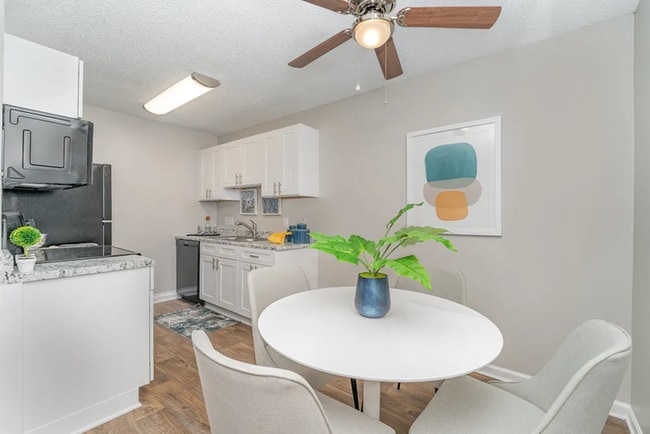 Photo - Village 1373