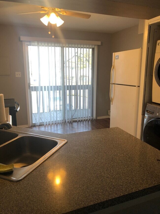 Photo - 682 Daisy Ln Unidad 213