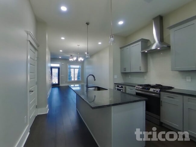 Photo - 6813 Charlotte Pike