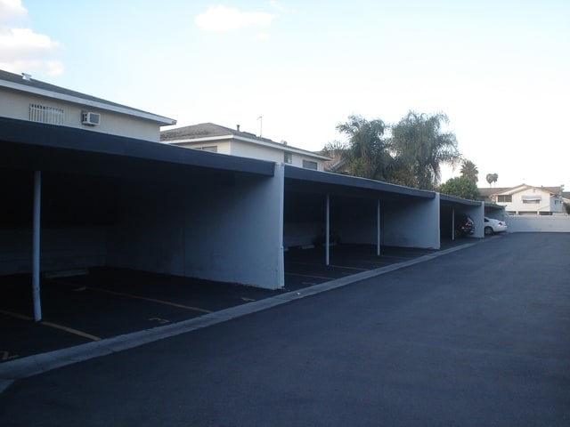 Parking Area - The Brentwood