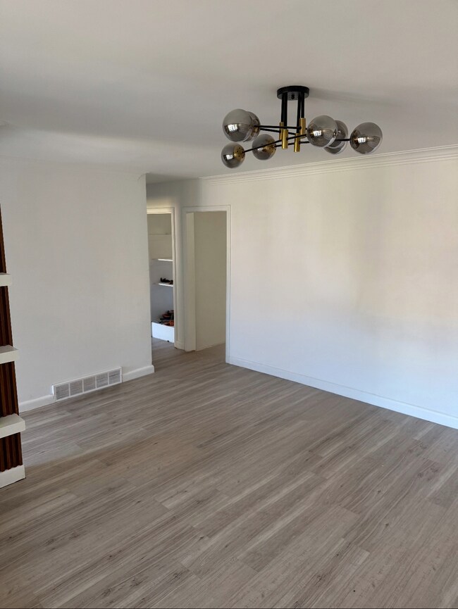 Living room - 73 Thomas St