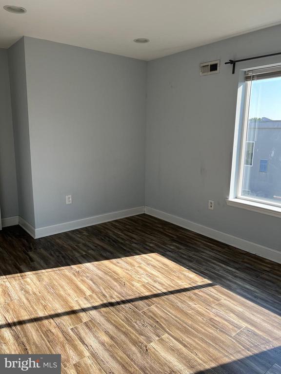 Photo - 1257 N Newkirk St Unidad D