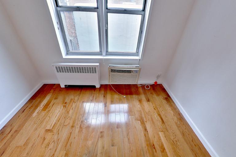 Photo - 340 E 58th St Unit 1D