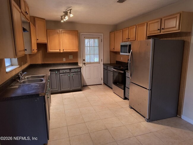 Photo - 1183 Violet St