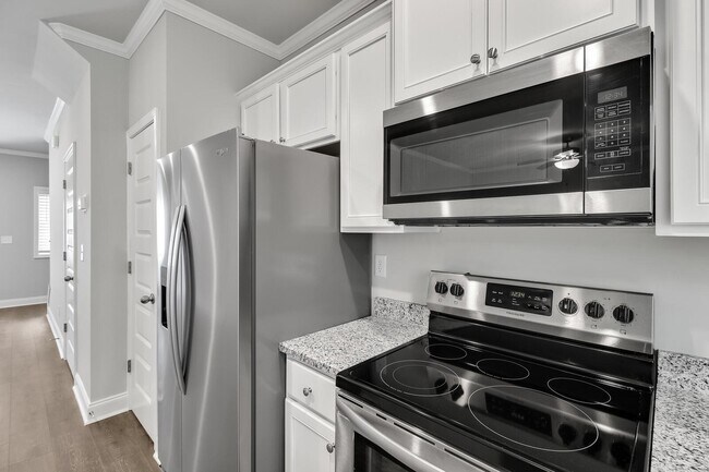 Photo - 15 Sprayberry Rd Unit 23