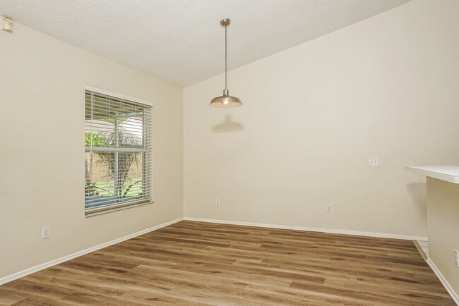 Photo - 4814 11th Ave Cir E