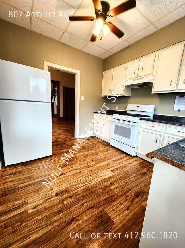 Building Photo - 807 Arthur Ave