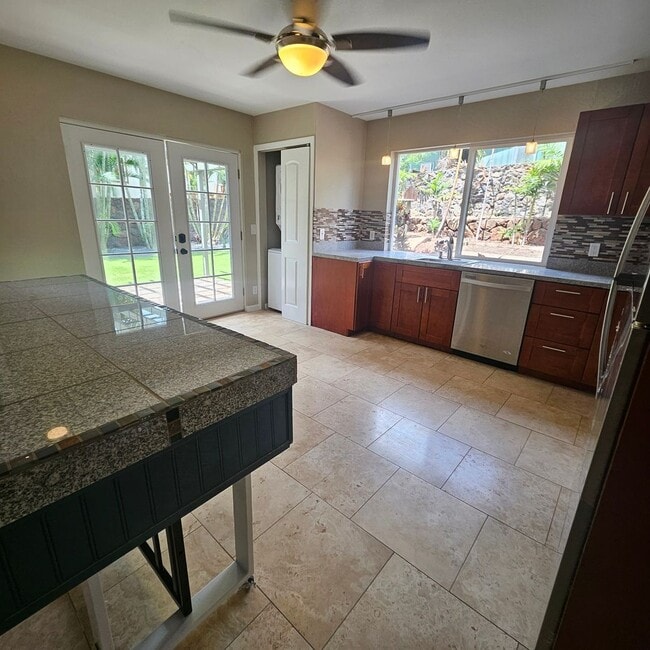 Photo - 1 bedroom in the heart of Lahaina