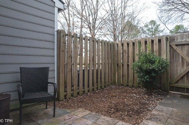 Photo - "Charming 2-Bedroom Gem with Granite Elegance in Charlotte's Heart!"